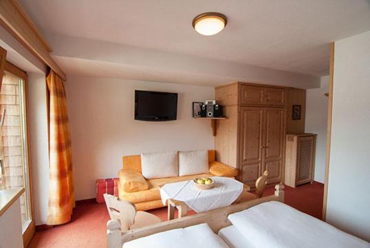 Appartement Pension Strolz บีเคลบาค ภายนอก รูปภาพ